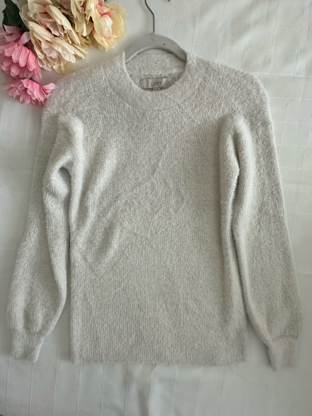 LOFT Brand New Cream Scoop Neck w/ gold specks Fuzzy Sweater!
